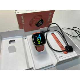 Смарт-годинник Fitbit Versa 3